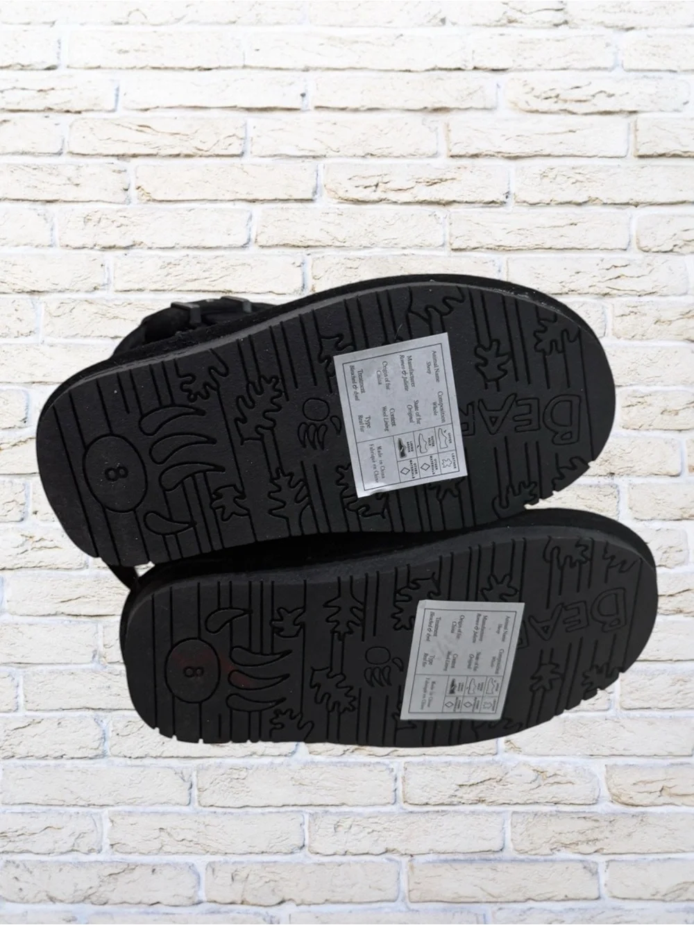 NWT Kids Toddler Black Bearpaw Boots 8